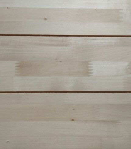 Зрощена вагонка з липи шириною 150 мм — це оздоблювальний матеріал з натуральної деревини, виготовлений шляхом поздовжнього зрощення коротких відрізків липової деревини за спеціальною технологією